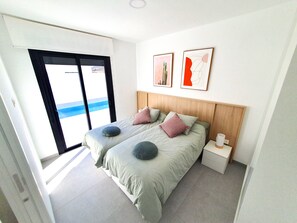 Iron/ironing board, WiFi, bed sheets - Modern New-Build Home with Private Pool and Rooftop Terrace (Roldán)