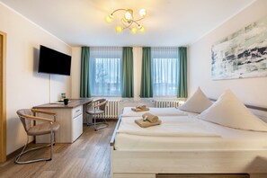 WiFi, bed sheets - Standard Double Room – Pension Clara Klipphausen (Klipphausen)