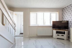 Ev, 2 Yatak Odası, Balkon | Oturma odası