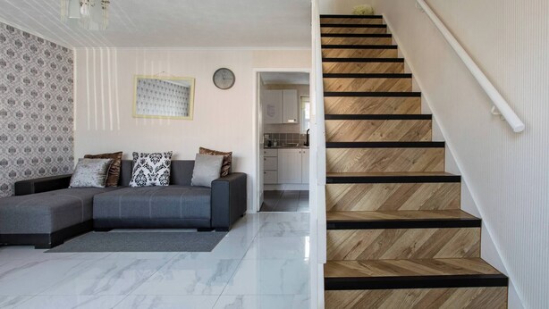 Unclassified image, 1 of 24, button - 2 Bedroom Holiday Home Eith 3 Beds & Sofa Bed Near Manchester City Stadium (Manchester)