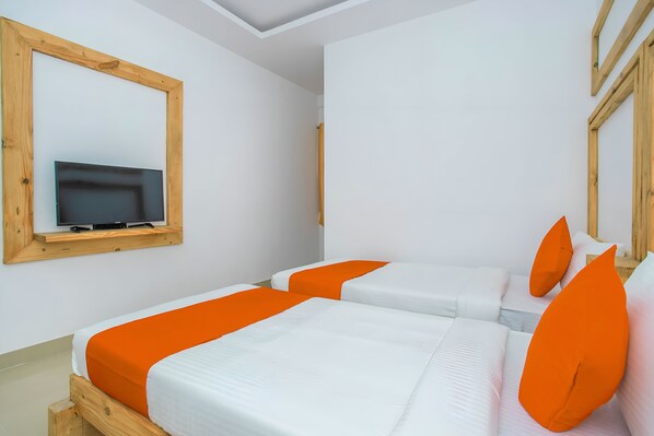 Deluxe Double Room | Desk, free WiFi - RHG Rooms (Bengaluru)