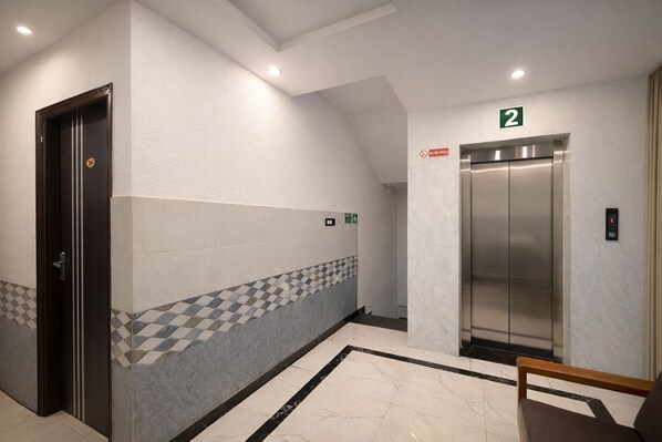 Elevator - RHG Rooms (Bengaluru)