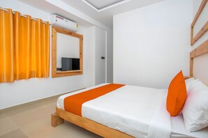 Deluxe Double Room - RHG Rooms (Bengaluru)
