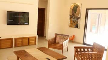 Vila design, varanda, vista para a piscina | Área de estar