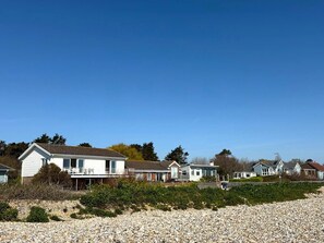 Exterior - New Hoo - Selsey - sleeps 11 guests  in 4 bedrooms (Selsey)
