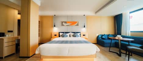 Deluxe Single Room, City View | Laptop workspace, free WiFi, bed sheets