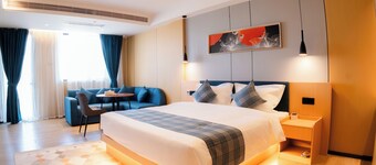 Ellie Hotel