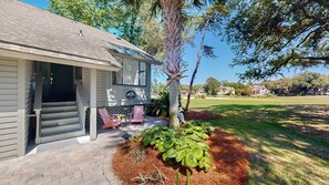 Exterior - 3 Bedroom with Outstanding Golf Course Views (Hilton Head)