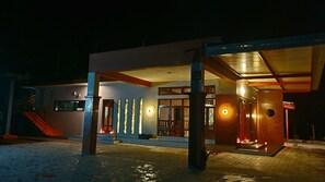 Esterni