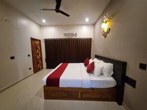 Deluxe Double Room, Balcony, Garden View | Free WiFi - tishina (sakleshpur)