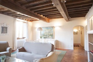 Flat-screen TV - Tornabuoni Classic Apartment  (Firenze)