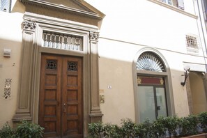 Exterior detail - Tornabuoni Classic Apartment  (Firenze)