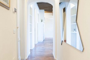 Interior - Tornabuoni Classic Apartment  (Firenze)