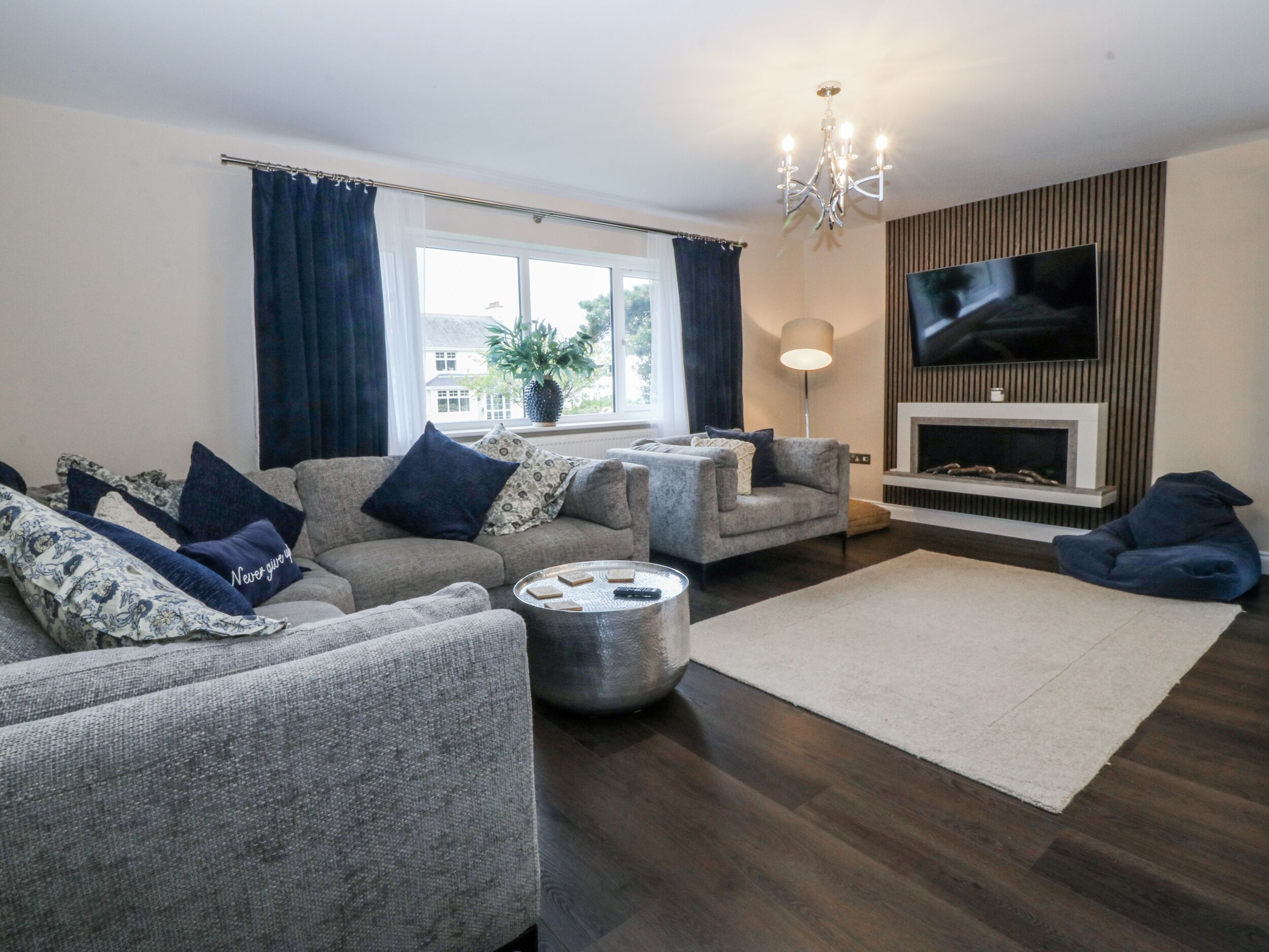 The Willows, Pet Friendly, Country Holiday Cottage In Trearddur Bay - Holyhead