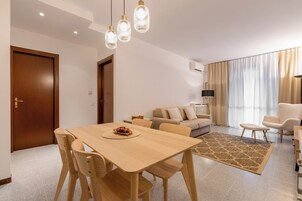 基础公寓 | 餐厅