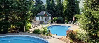 NEW Tremblant Chalet on the Golf - Private Hot Tub