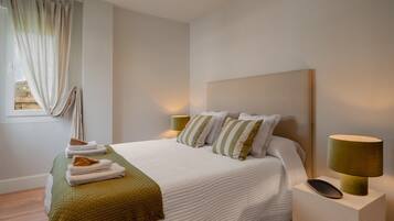 Een strijkplank/strijkijzer, wifi, beddengoed, rolstoeltoegankelijk