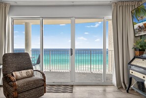 Smart TV - 8th-Floor Beachfront Condo with Curved Balcony (Panama City Beach)