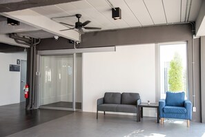 Lobby sitting area - IU Hotel Don Mueang Airport (Bangkok)