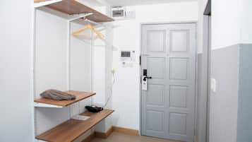 Standard Twin Room, City View | Bathroom shower