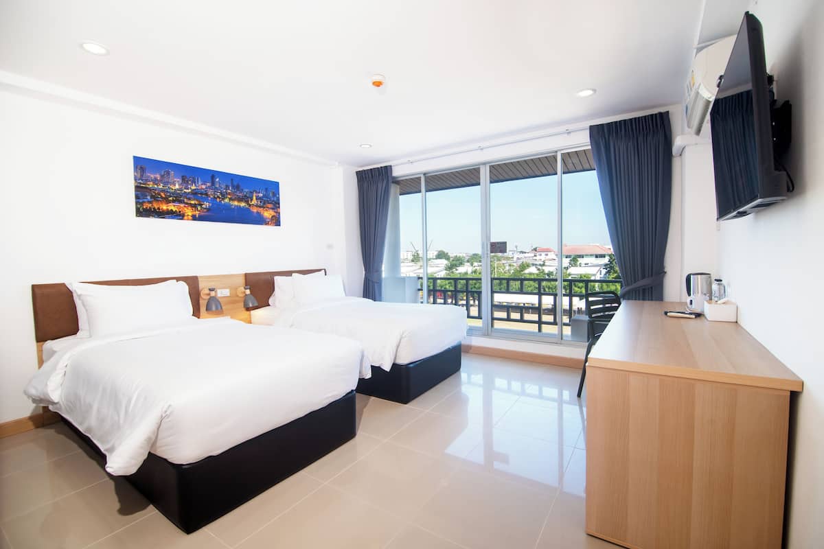 Habitación estándar con 2 camas individuales, vista a la ciudad | Wifi gratis