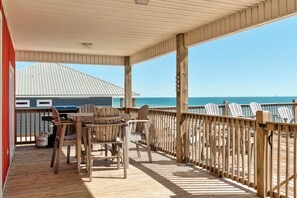 Outdoor dining - Sunkissed - 2517 Bienville (Dauphin Island)