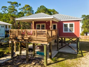 Exterior - Bright and Charming Retreat • Close to Island Attractions (Dauphin Island)