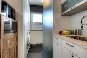 豪華公寓 | 私人廚房 | 雪櫃、微波爐、焗爐、爐具