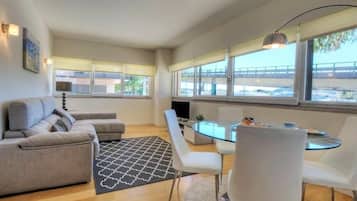 Deluxe Apartment | Living area