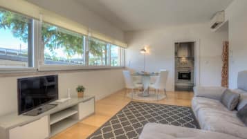 Televisión 31 pulgadas con canales de televisión por cable