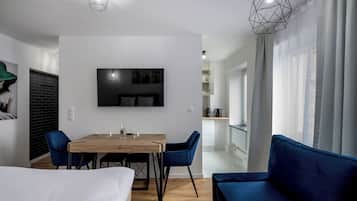 Studio | In-room dining