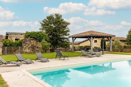 Maison de vacances « Gîte Canteloup » avec piscine partagée, terrasse et Wi-Fi