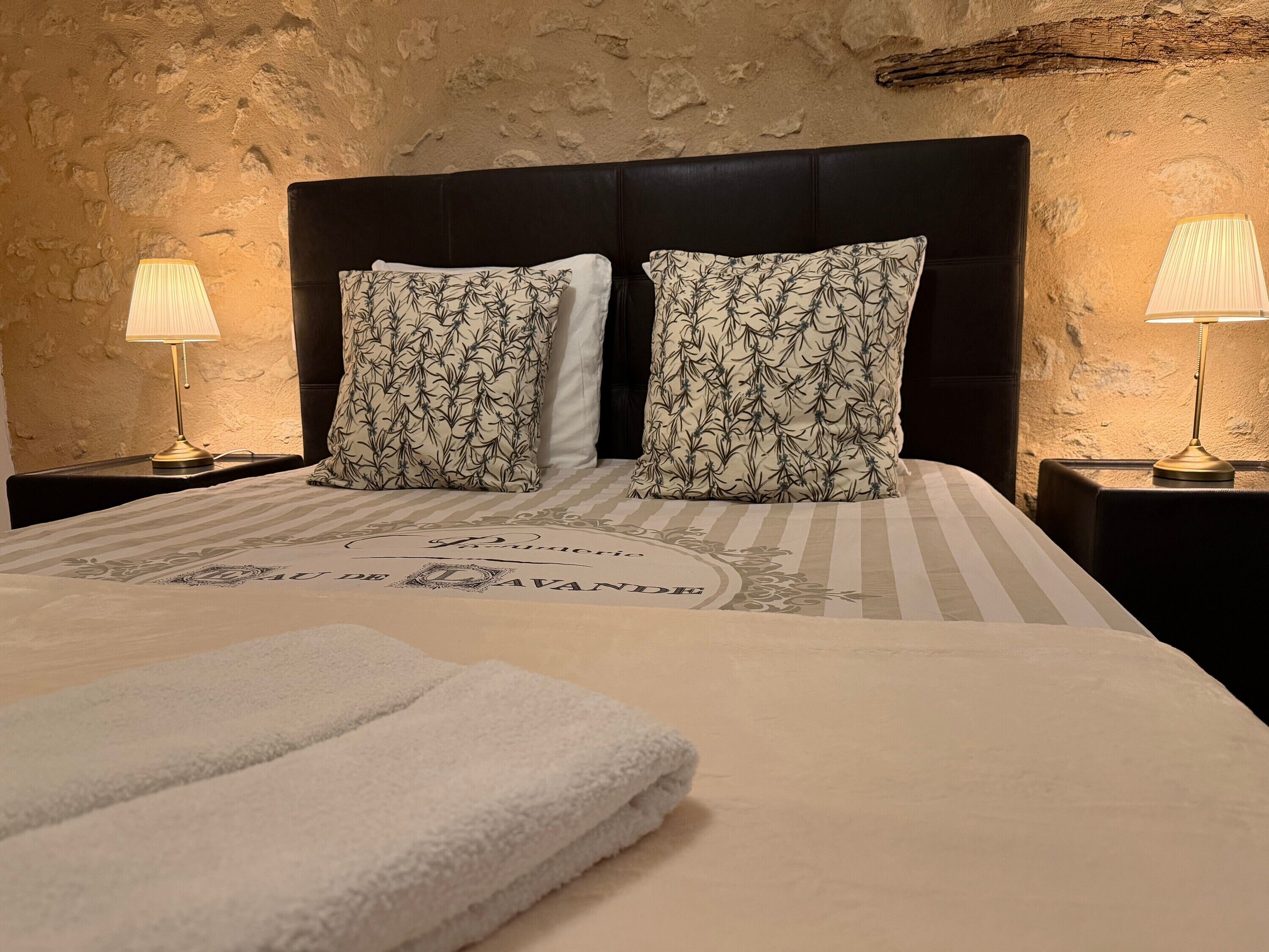 熨斗/熨衣板、WiFi、床单