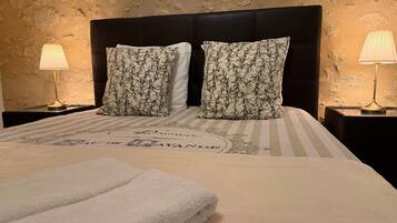 熨斗/熨衣板、WiFi、床单