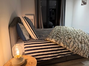 Fer et planche à repasser, Wi-Fi, draps fournis