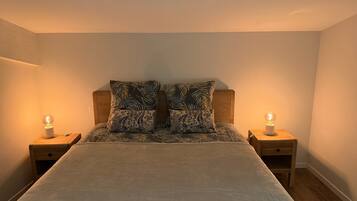 Bügeleisen/Bügelbrett, WLAN, Bettwäsche