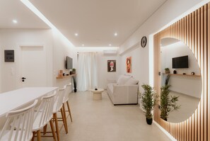 Interior - 1BR Designer Suite Homey Feel Near Metro (Athens)