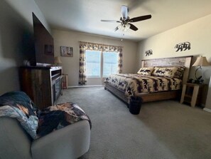 3 Schlafzimmer, Schreibtisch, kostenloses WLAN, Bettwäsche