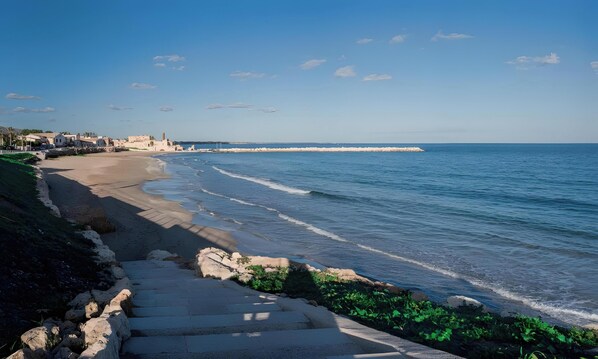 Beach nearby - Apartment 'Loft Giulia' with Sea View Balcony in Central Avola (Avola)