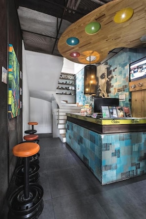 Reception - Gallery Hotel Medellín (Medellín)