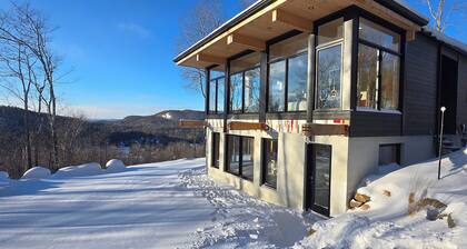 “Modern Mountain Retreat with Panoramic Views – 2BR, Sleeps 6, Ski or Retreat