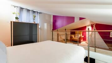 Silitysrauta/-lauta, Wi-Fi, vuodevaatteet