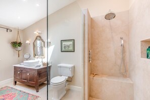 Hair dryer, towels - 1 Bed in Ashton (oc-p30484) (Ashton)