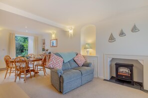 TV - 2 Bed in Polruan (oc-g30534) (Fowey)