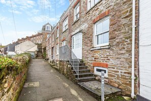 Exterior - 2 Bed in Polruan (oc-g30534) (Fowey)