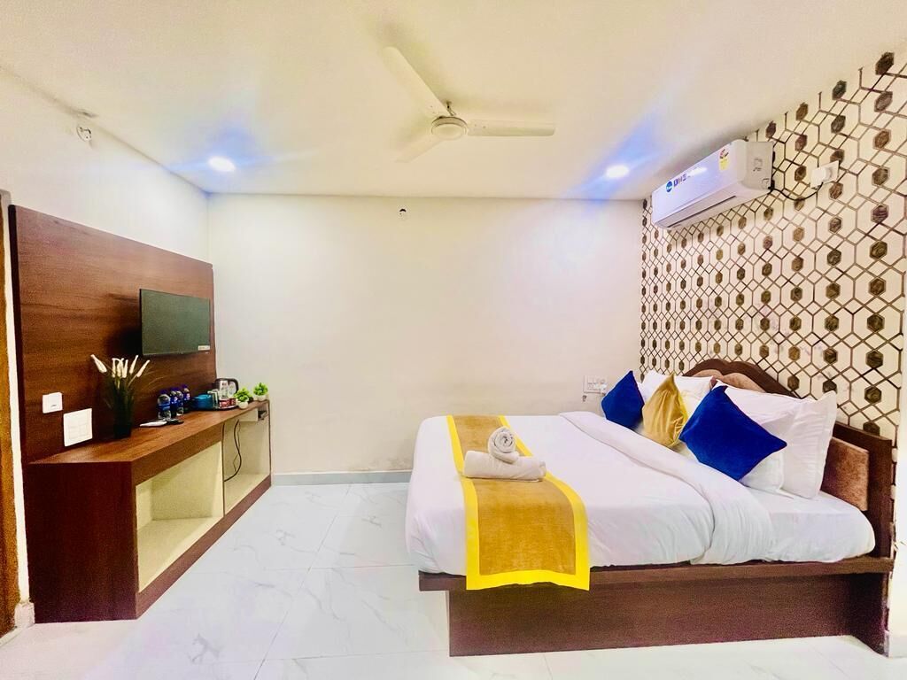 Kamar Double Deluks, 1 Tempat Tidur King | Meja kerja dan Wi-Fi gratis