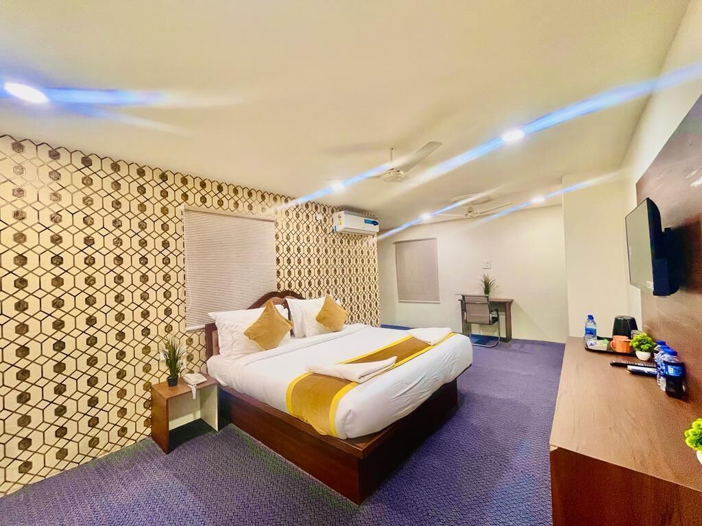 Habitación doble Deluxe, 1 cama King size | Escritorio y wifi gratis 