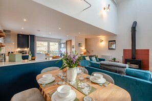 Dining - 2 Bed in Mallerstang (oc-d30683) (Mallerstang)