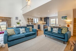 TV, fireplace - 2 Bed in Mallerstang (oc-d30683) (Mallerstang)
