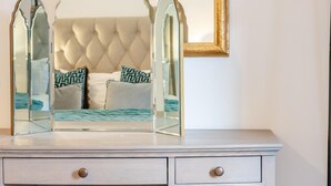 A white dresser with two mirrored doors and a single drawer. - 2 Bed in Southwell (oc-n30605) (Southwell)